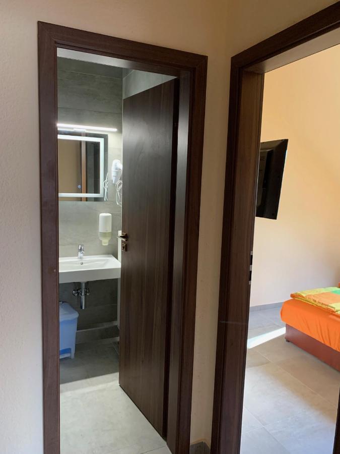 Balaton Kinizsi Apartman Siófok Esterno foto