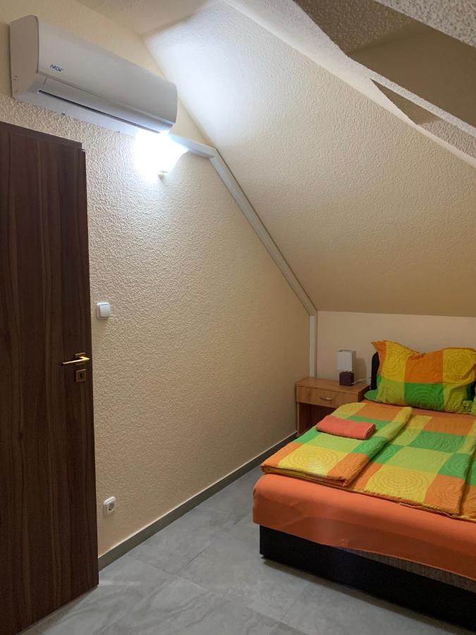 Balaton Kinizsi Apartman Siófok Esterno foto
