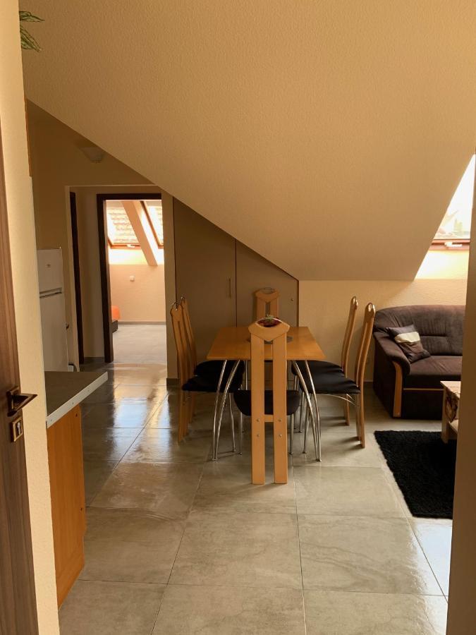 Balaton Kinizsi Apartman Siófok Esterno foto
