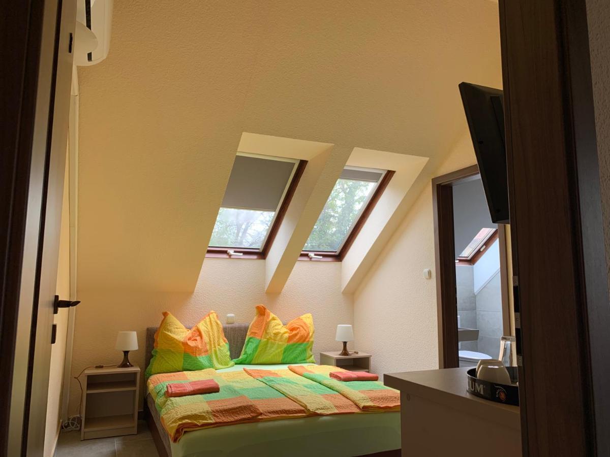 Balaton Kinizsi Apartman Siófok Esterno foto