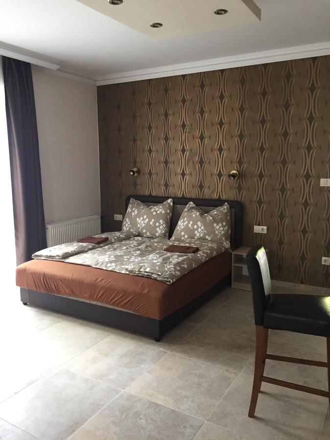 Balaton Kinizsi Apartman Siófok Esterno foto